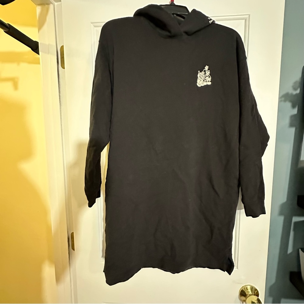 Uniqlo Disney collaboration XS Hoodie Sweater